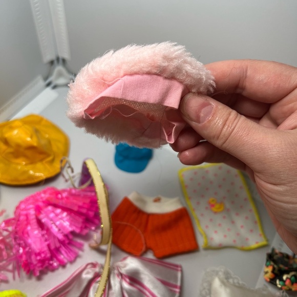 Vintage Mattel Barbie Clothing Accessory Lot Skirts Socks Hats Hawaiian Pillow - Picture 7 of 11